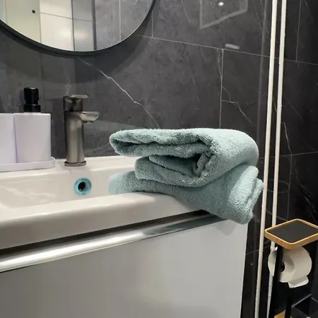 Cozy Close To Cdg, Astérix, Chantilly, Paris